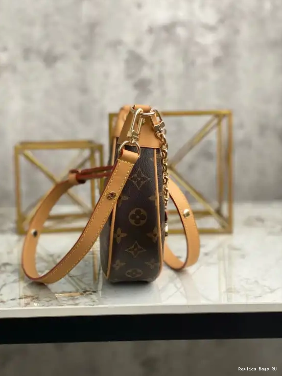 Affordable VUITTON LOOP LOUIS 0531